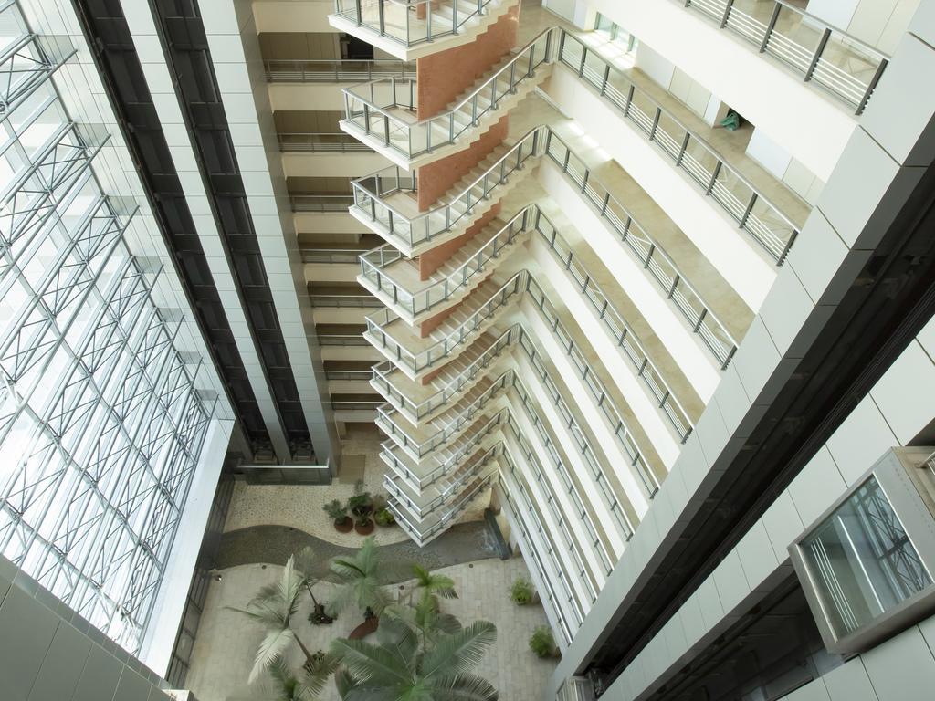 Aparthotel Okeanos On The Beach Herzelia Interno foto