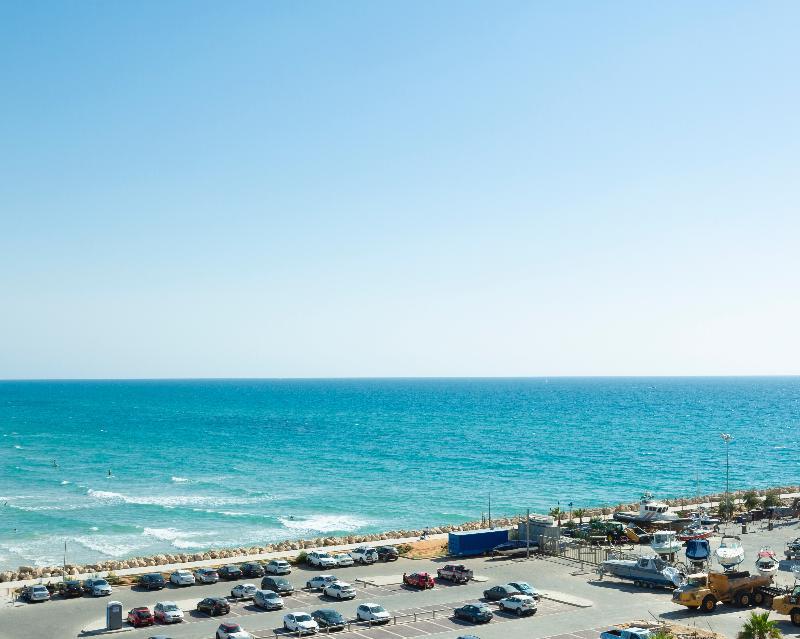 Aparthotel Okeanos On The Beach Herzelia Esterno foto
