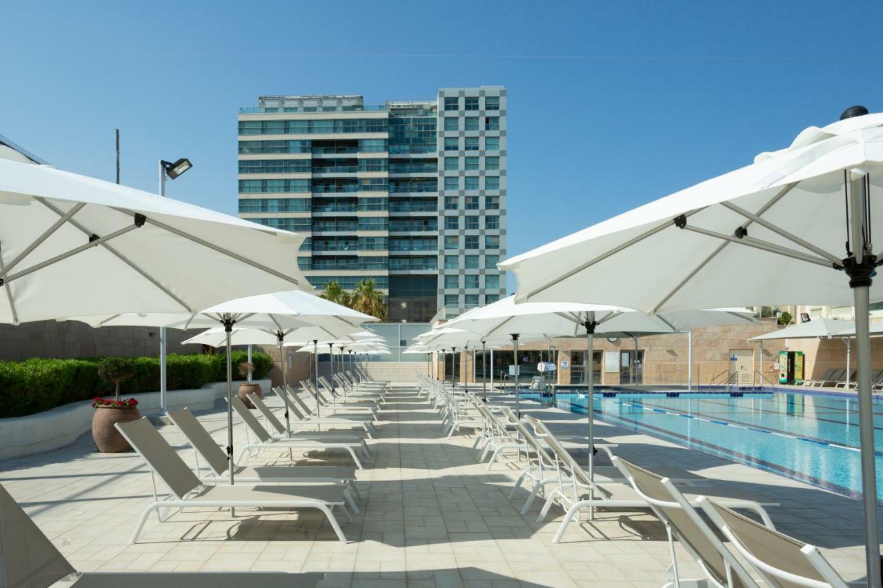 Aparthotel Okeanos On The Beach Herzelia Esterno foto