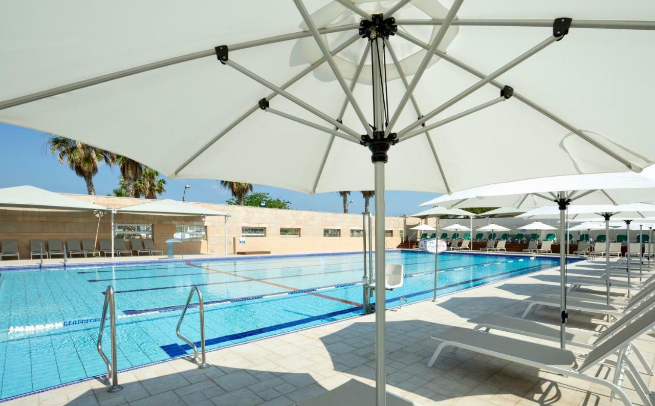Aparthotel Okeanos On The Beach Herzelia Esterno foto