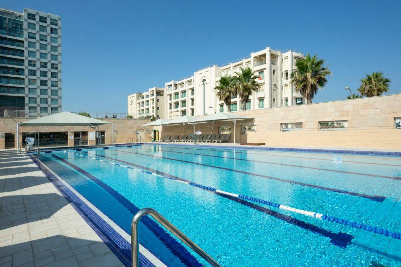 Aparthotel Okeanos On The Beach Herzelia Esterno foto